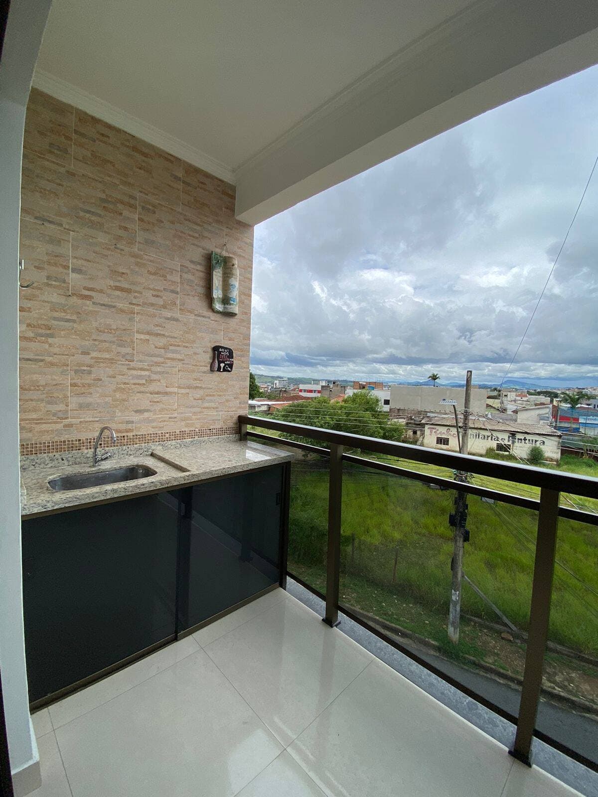 Apartamento no Centro que combina o essencial: 3 quartos, suíte, sacada e vaga coberta. 8