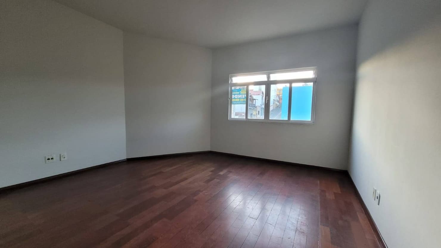 Apartamento à venda  com excelente localização no Centro de Pouso Alegre 4