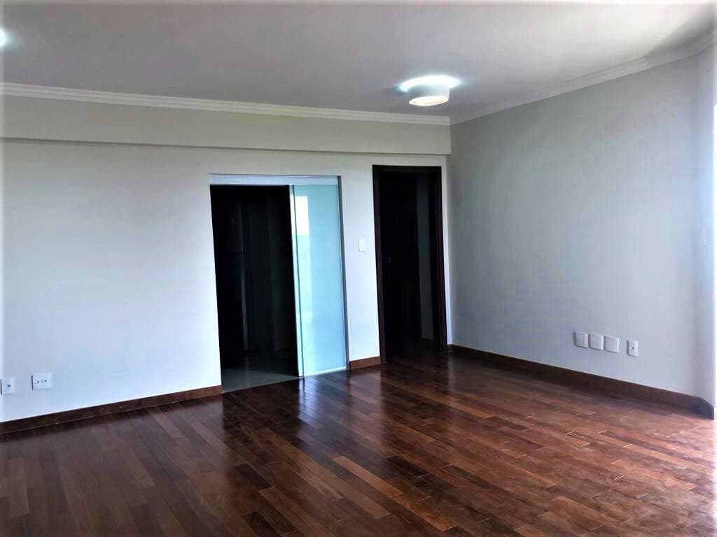 Apartamento de altíssimo padrão à venda no Centro de Pouso Alegre 9