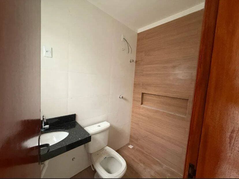 Casa à venda no Bairro Parque Real 3