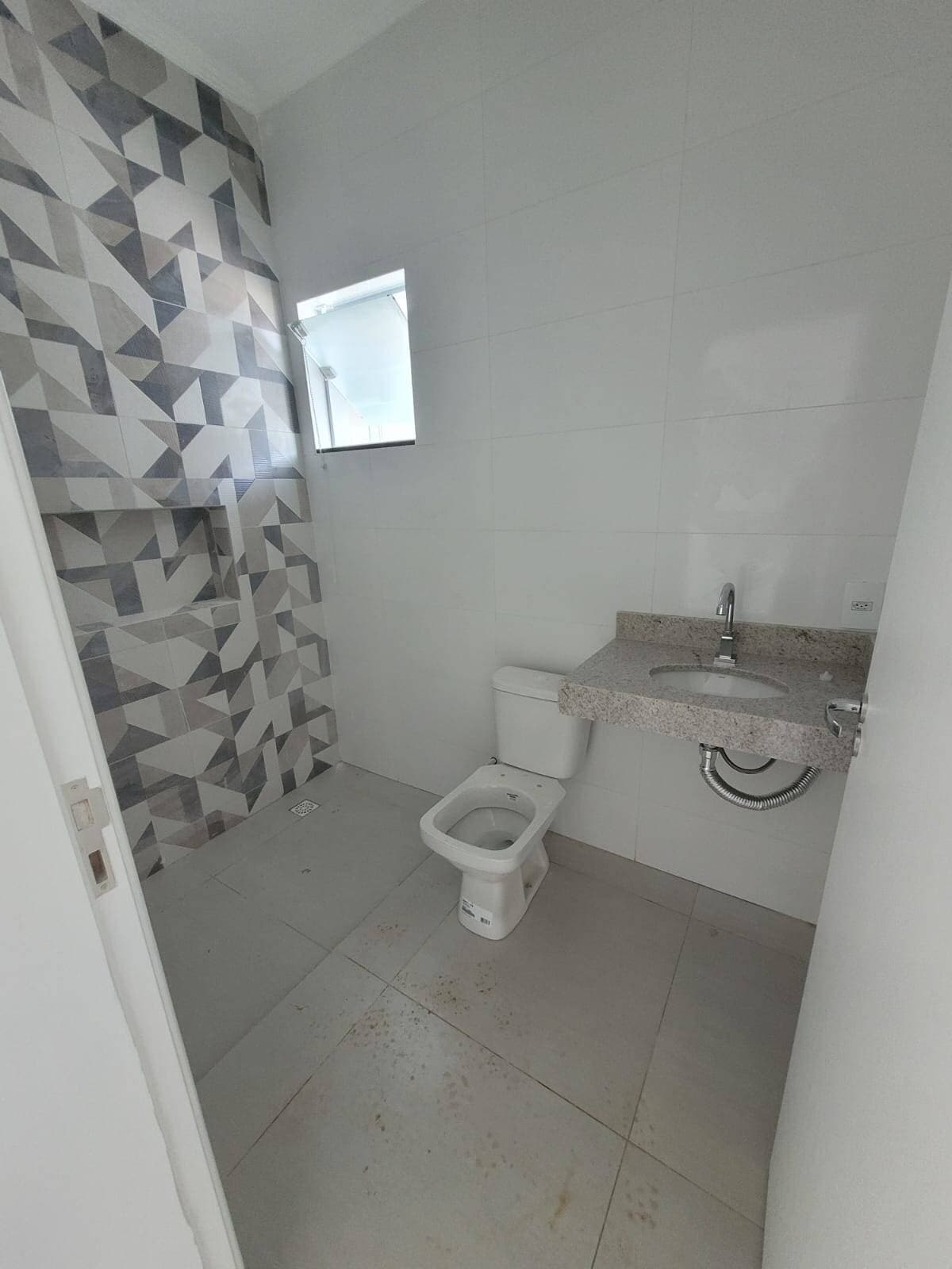 Casa térrea à venda no Bairro Parque Real 4