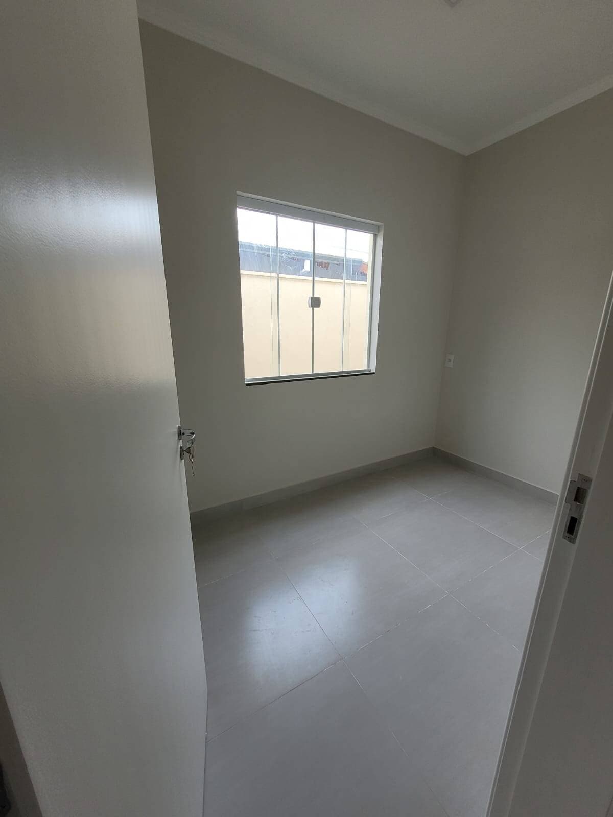 Casa térrea à venda no Bairro Parque Real 10