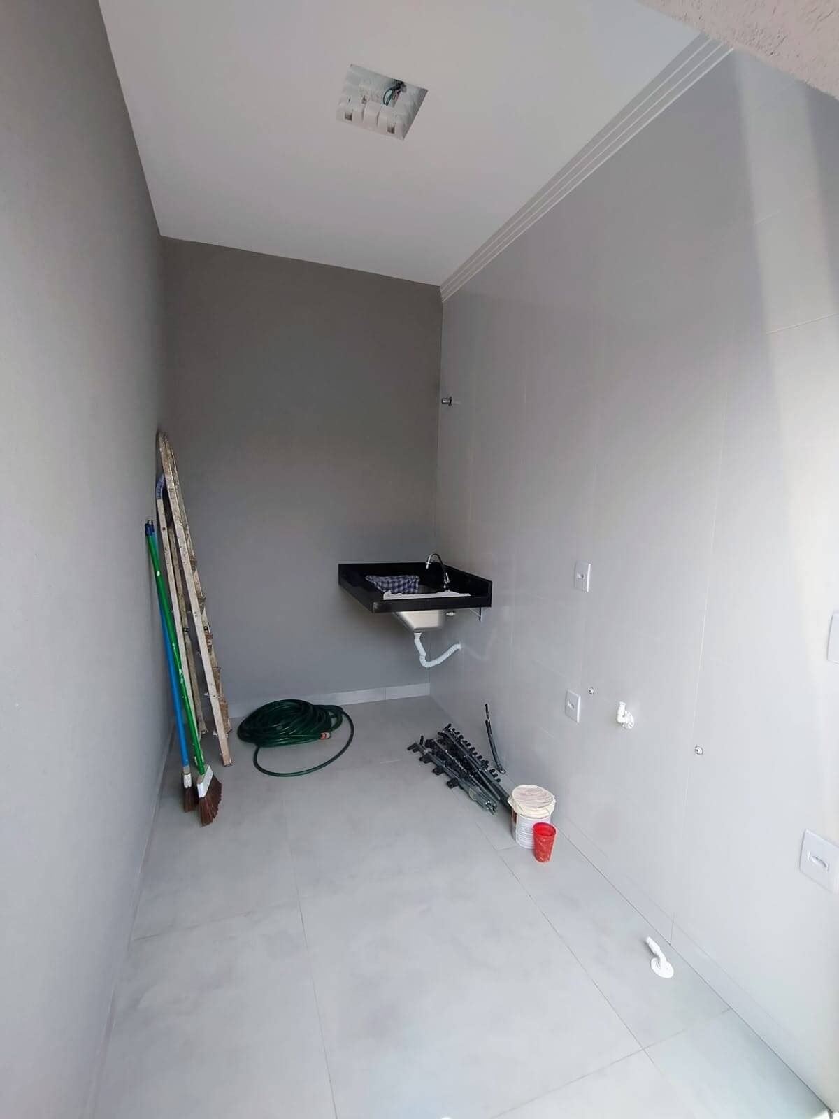 Casa à venda no Bairro Parque Real 7