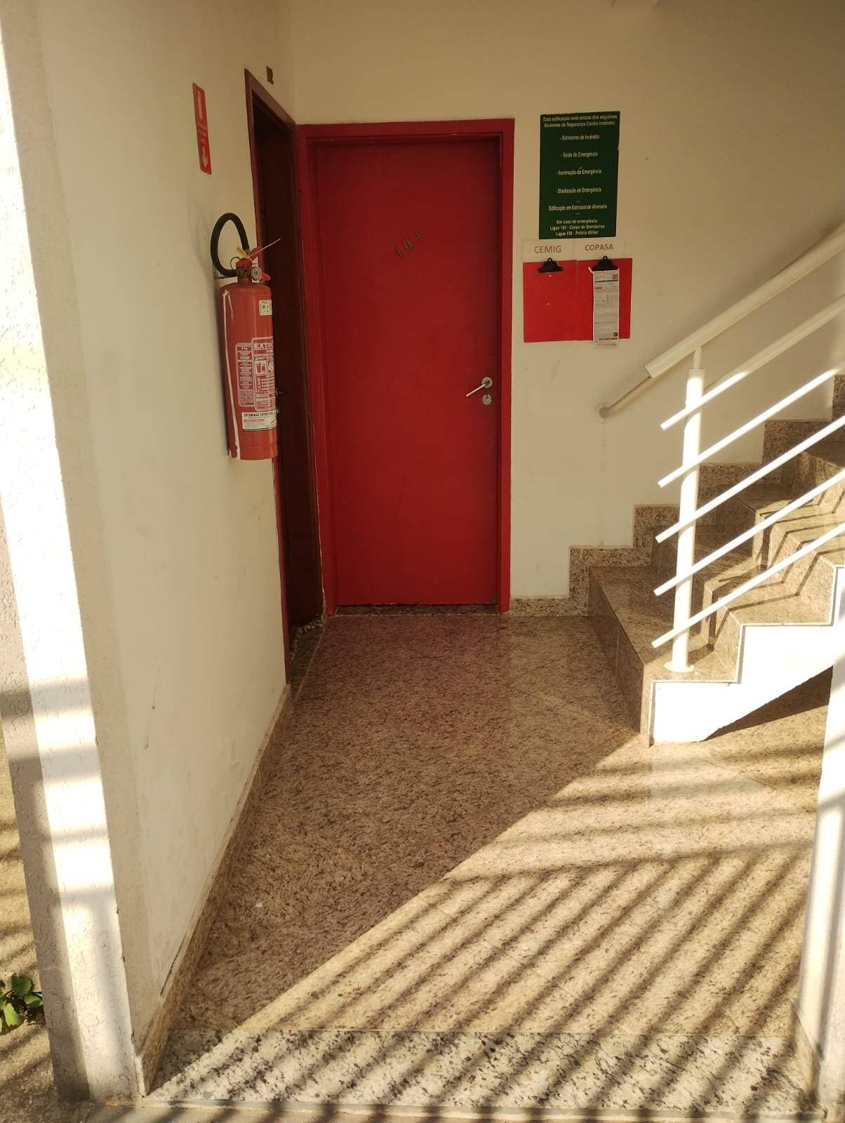 OPORTUNIDADE! Kitnet no Parque Real: Ideal para Investir ou Morar - R$ 140 Mil 2