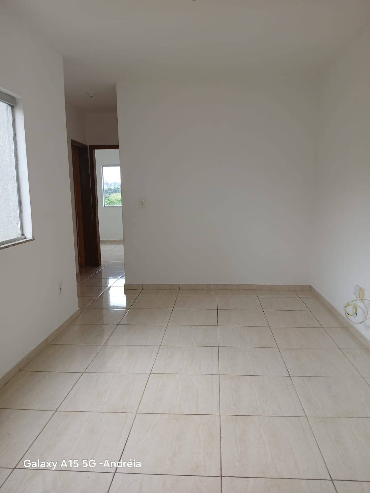 Apartamento Espaçoso no Parque Real: 80m² com Varanda no Quarto e Vaga Coberta 2