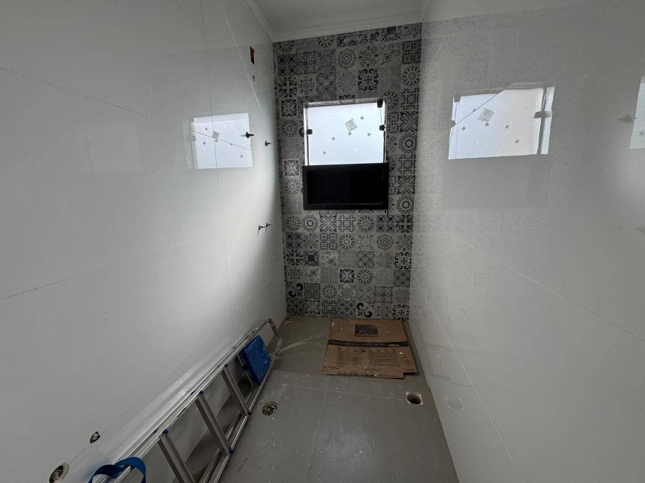 CASA LINDA NO PARQUE REAL: Lote Inteiro (200m²), 3 Quartos, Suíte e Quintal Enorme 8