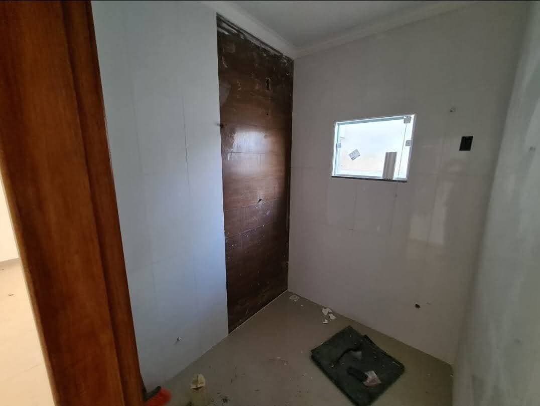 CASA À VENDA NO PARQUE REAL: 3 Quartos, Suíte e Vaga Descoberta 4