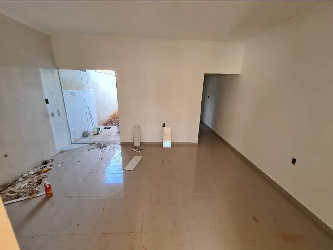 CASA À VENDA NO PARQUE REAL: 3 Quartos, Suíte e Vaga Descoberta 8