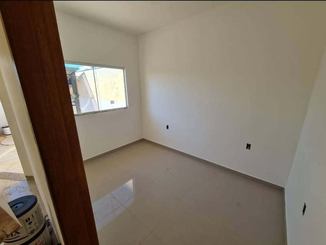 CASA À VENDA NO PARQUE REAL: 3 Quartos, Suíte e Vaga Descoberta 3