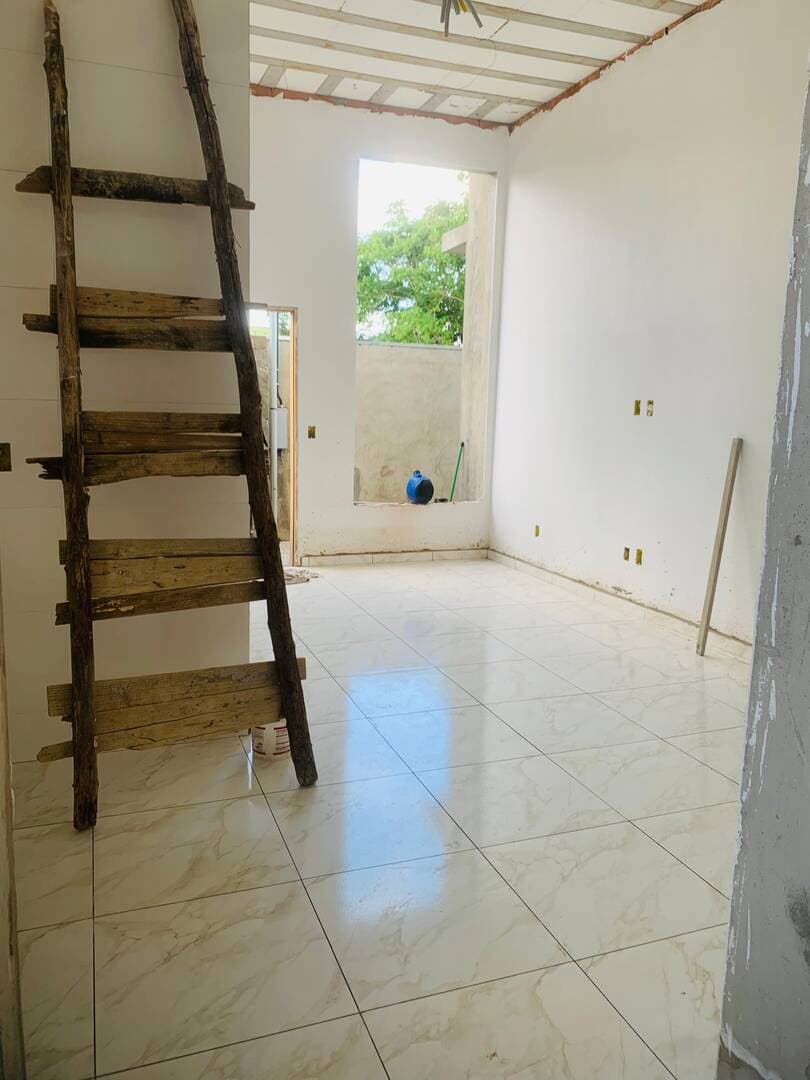 DUAS CASAS MODERNAS NO PARQUE REAL: Pé-Direito Alto, Suíte, Quintal e Financiamento 5