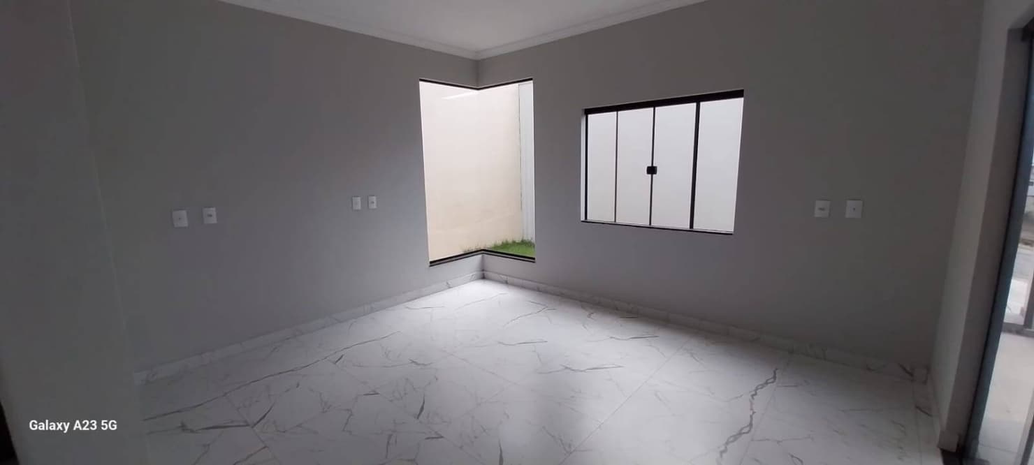 CASA COM SUÍTE E 2 VAGAS COBERTAS À VENDA NO PÃO DE AÇÚCAR 4