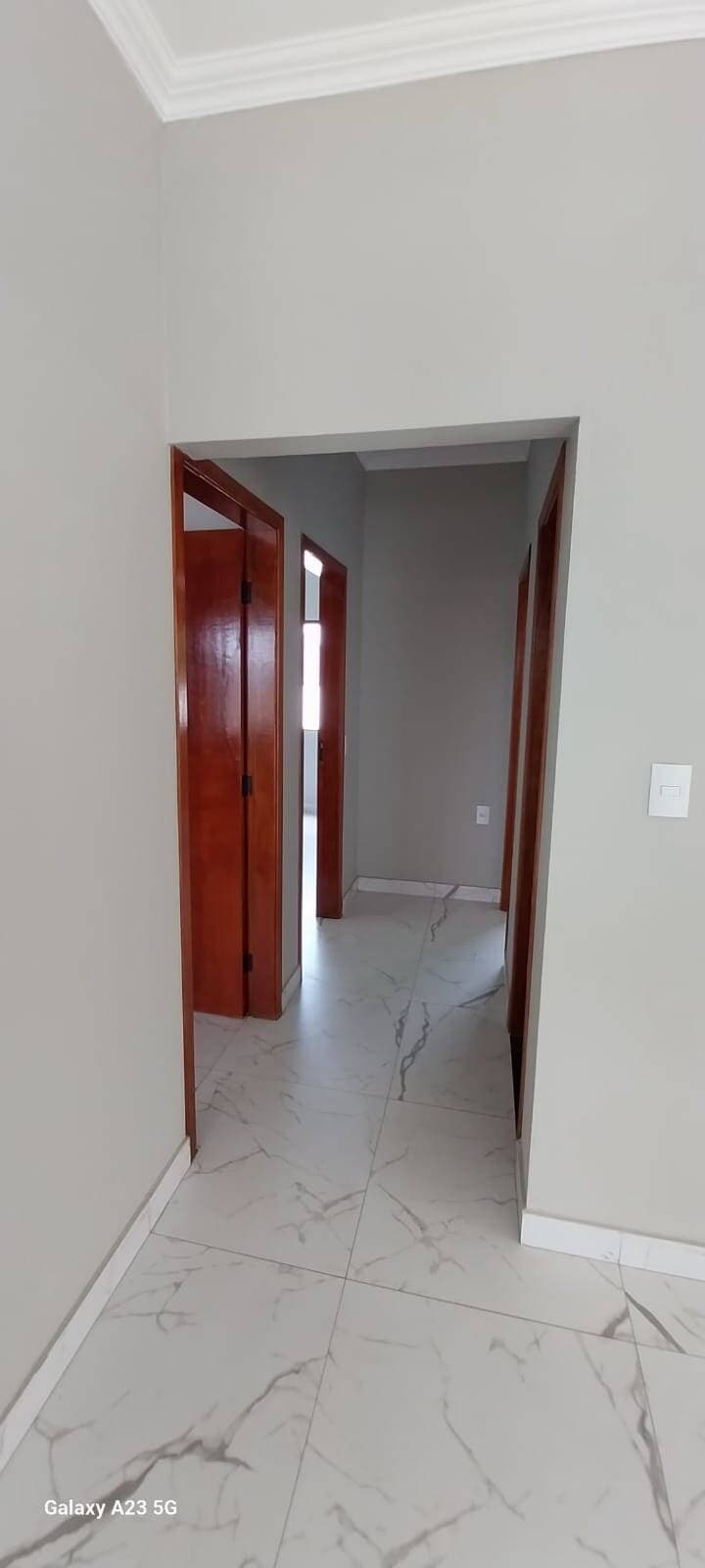 CASA COM SUÍTE E 2 VAGAS COBERTAS À VENDA NO PÃO DE AÇÚCAR 9