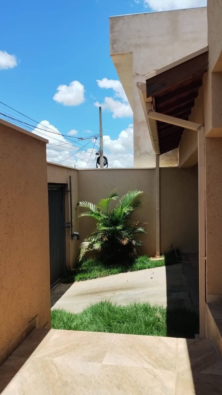 CASA DE LOTE INTEIRO (240m²) NO PÃO DE AÇÚCAR: 3 Quartos, Suíte com Closet e 2 Vagas Cobertas 9