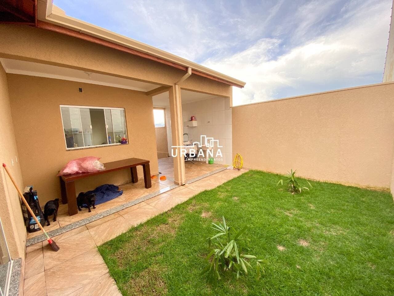 CASA DE LOTE INTEIRO (240m²) NO PÃO DE AÇÚCAR: 3 Quartos, Suíte com Closet e 2 Vagas Cobertas 7