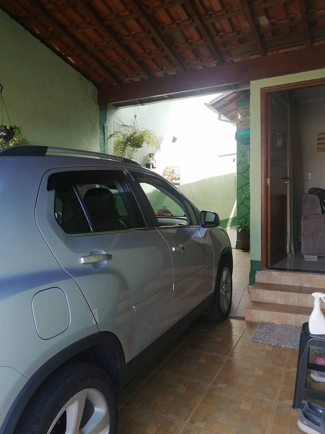 CASA FUNCIONAL NO COLINA VERDE: 2 Quartos e 2 Vagas de Garagem COBERTAS 5