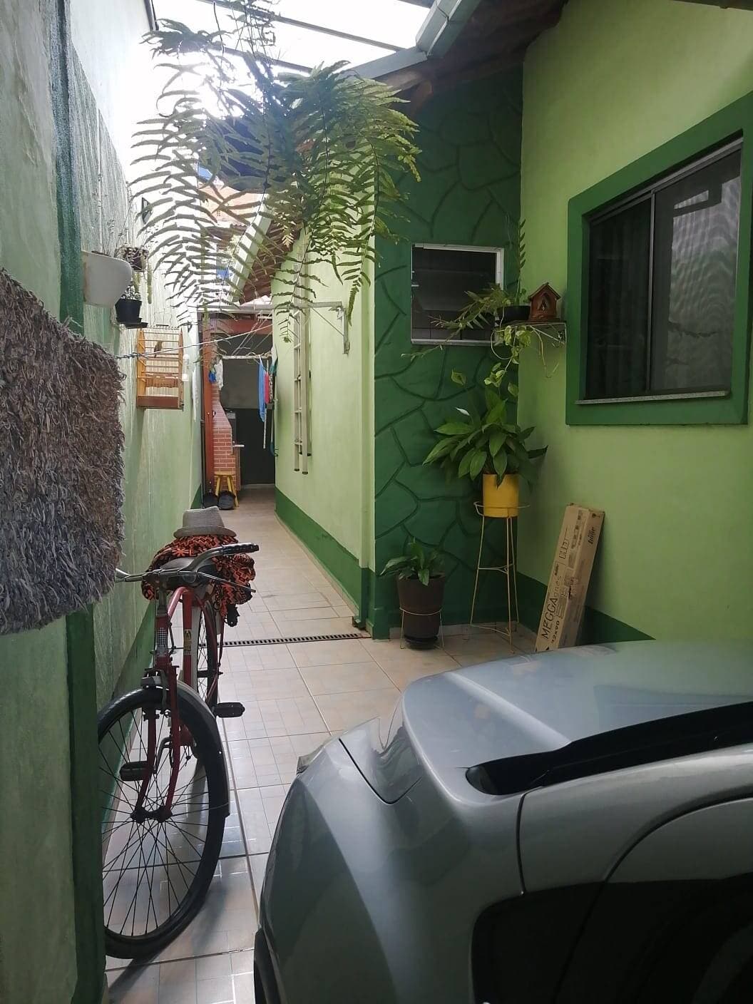 CASA FUNCIONAL NO COLINA VERDE: 2 Quartos e 2 Vagas de Garagem COBERTAS 9