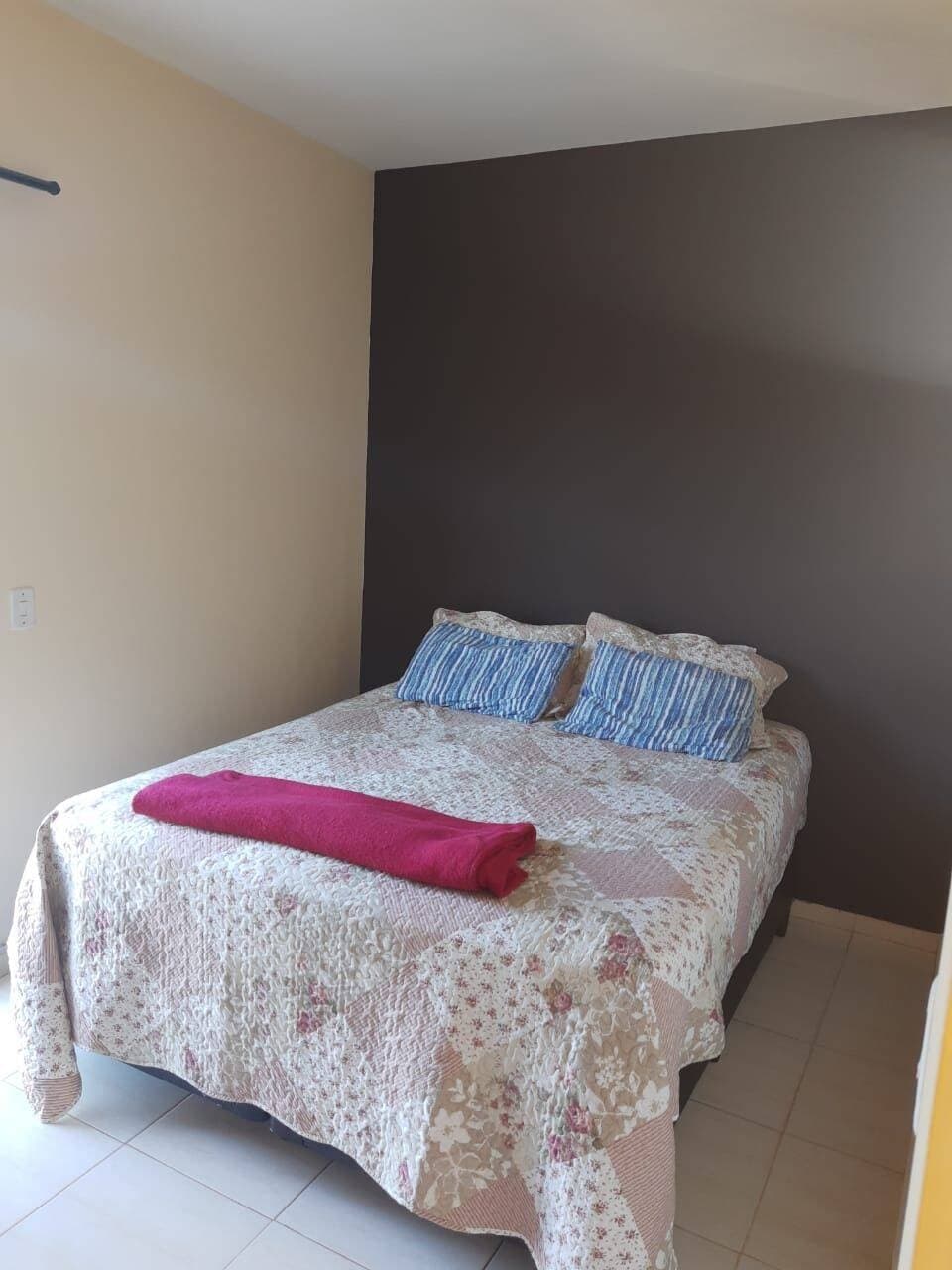 APARTAMENTO EXCLUSIVO NO COLINA VERDE: 2 Quartos, Cozinha Americana e QUINTAL Privativo! 4