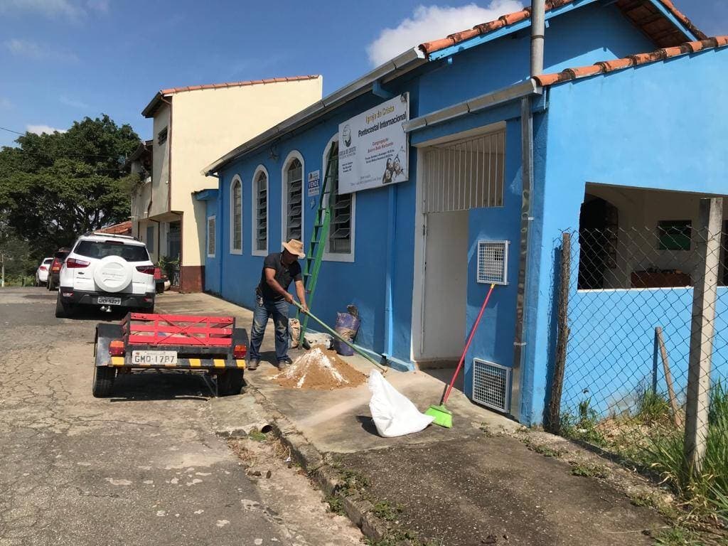 PONTO COMERCIAL ESCRITURADO NO COLINA VERDE: Salão Amplo (Antiga Igreja) com 90m²