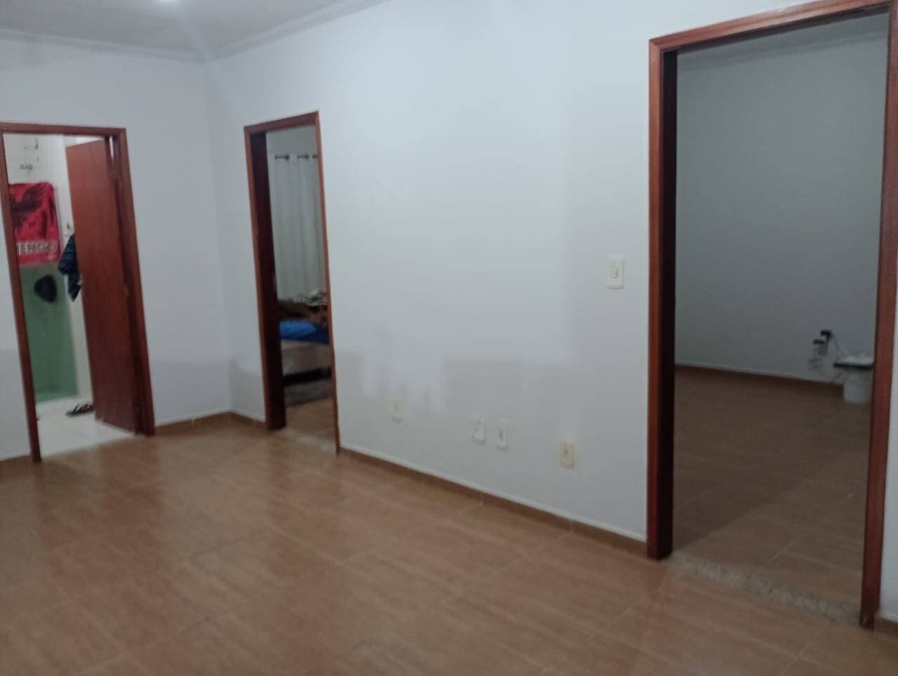 CASA FUNCIONAL COM 3 QUARTOS À VENDA NO BAIRRO COLINA VERDE 4