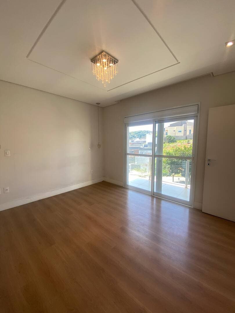 CASA ALTO PADRÃO NO COLINAS SANTA BÁRBARA: 372m², Pé Direito Alto, Suíte/Closet e Lazer Completo 8