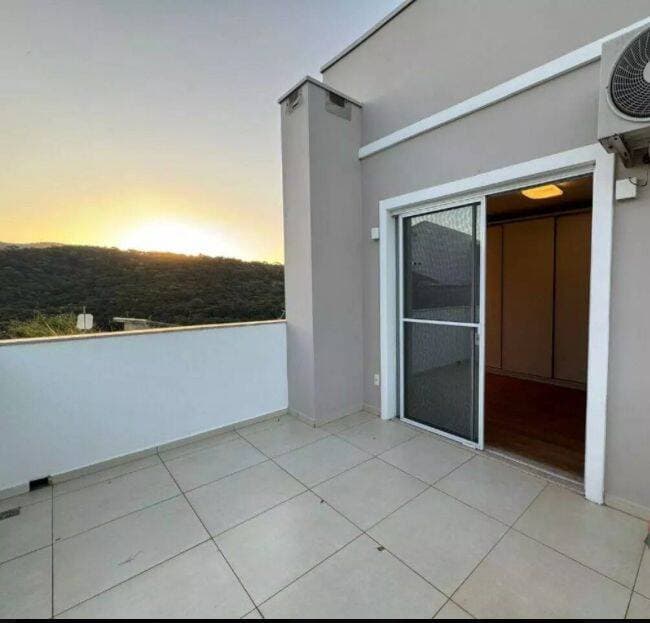 CASA ALTO PADRÃO NO COLINAS SANTA BÁRBARA: 372m², Pé Direito Alto, Suíte/Closet e Lazer Completo 10