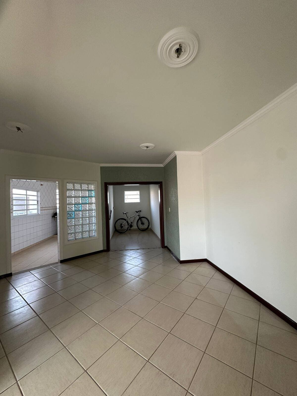 CASA DE LUXO PRONTA PARA MORAR NO COLINAS SANTA BÁRBARA: 4 Quartos (2 Suítes), Gourmet e Segurança Completa 4