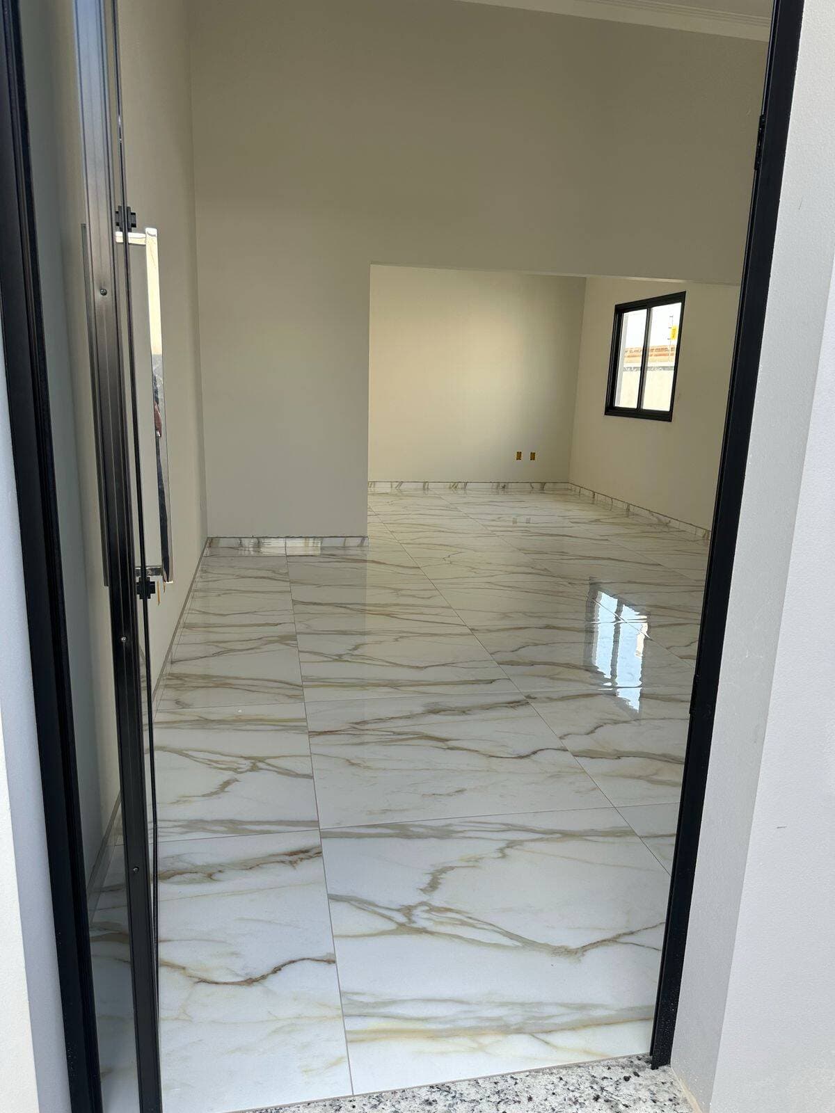 SOBRADO DE ALTO PADRÃO NO COLINA SANTA BÁRBARA: Suíte Master c/ CLOSET, Acabamento Impecável e Espaço Gourmet! 7