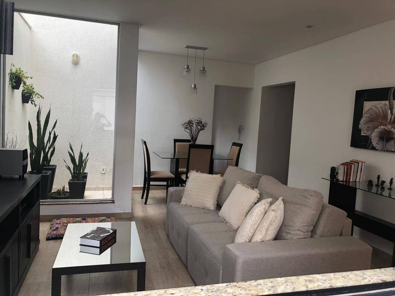 CASA COM GRANDE TERRENO NO COLINAS SANTA BÁRBARA: 308m² de Lote, 4 Vagas e Alto Potencial de Expansão! 4