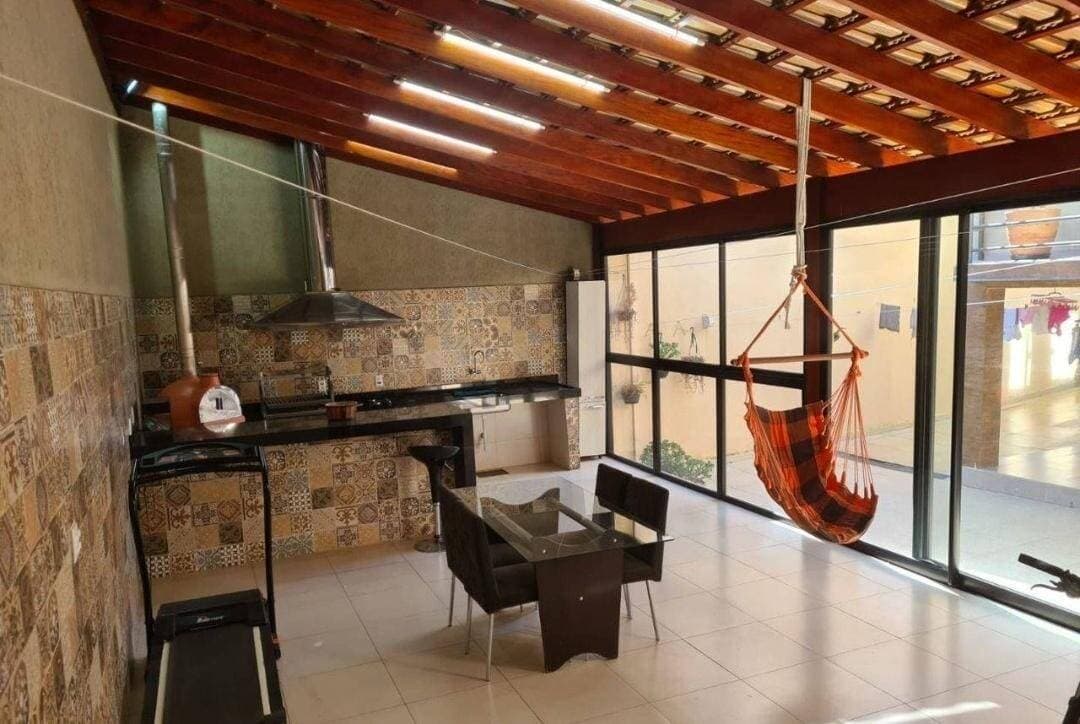 CASA FAMILIAR GIGANTE NO COLINAS SANTA BÁRBARA: 5 Dormitórios, Gourmet Completa e Aceita Permuta! 8