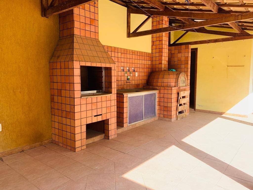 CASA DE ALTO CONFORTO NO COLINA SANTA BÁRBARA: 3 Quartos (2 Suítes), Churrasqueira e 4 Vagas Cobertas! 8