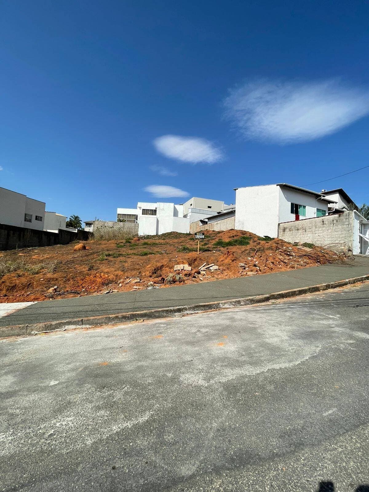 TERRENO ESPETACULAR DE 439m² À VENDA NO COLINA SANTA BÁRBARA: Perfeito para Projeto de Luxo