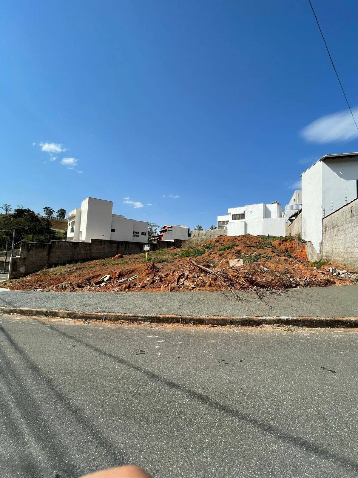 TERRENO ESPETACULAR DE 439m² À VENDA NO COLINA SANTA BÁRBARA: Perfeito para Projeto de Luxo 4
