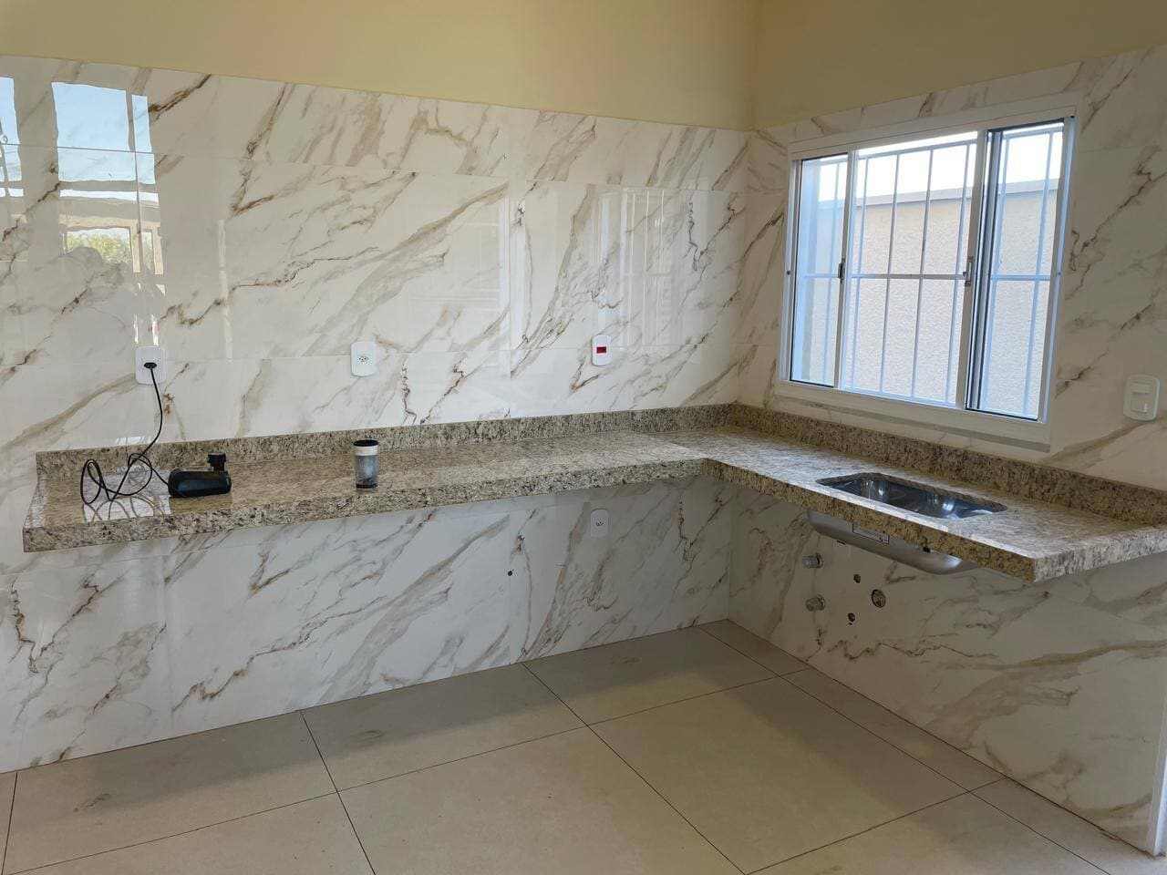 CASA MODERNA NO CIDADE VERGANI: Pé Direito Alto (4m), 3 Quartos (Suíte) e Próximo ao Hospital Novo 5