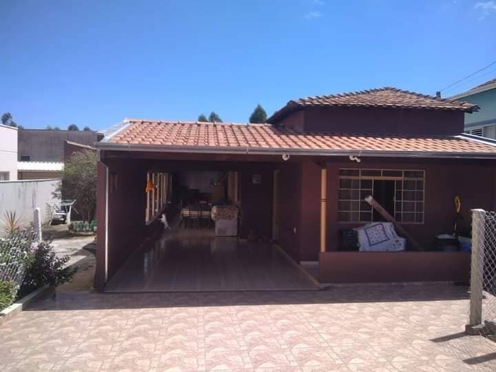 CASA COM CHARME E ESPAÇO: 3 Quartos e FOGÃO A LENHA no Cidade Vergani (323m² de Lote)