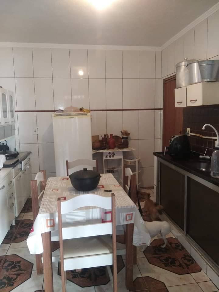 CASA COM CHARME E ESPAÇO: 3 Quartos e FOGÃO A LENHA no Cidade Vergani (323m² de Lote) 3