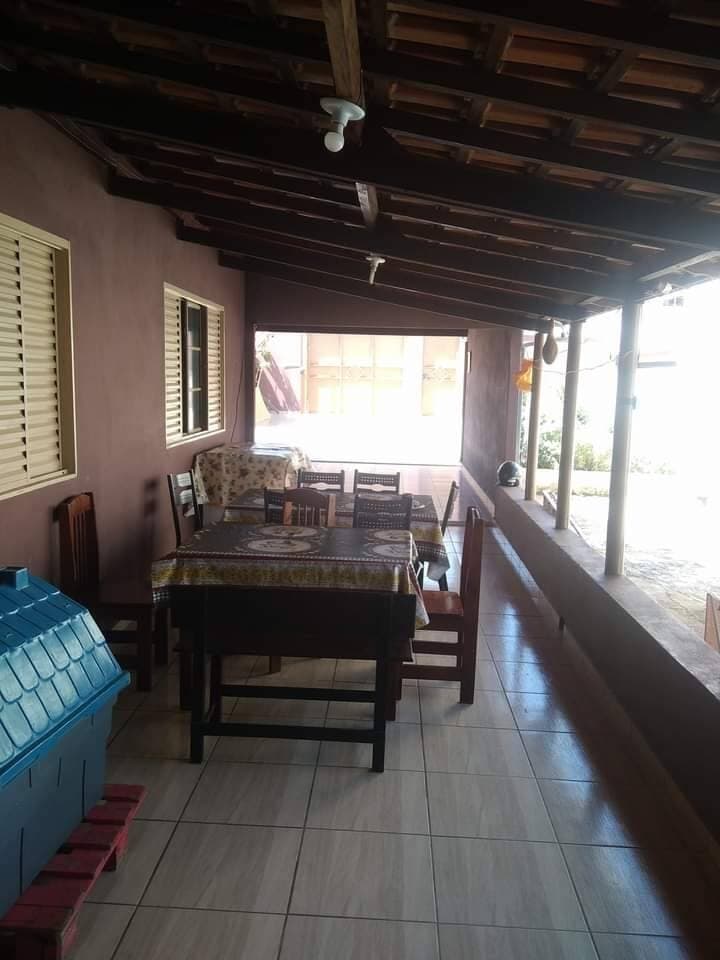 CASA COM CHARME E ESPAÇO: 3 Quartos e FOGÃO A LENHA no Cidade Vergani (323m² de Lote) 4