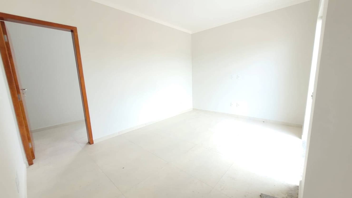 APARTAMENTO COMPLETO NO VERGANI: 2 Quartos, Varanda e Cozinha Funcional 3