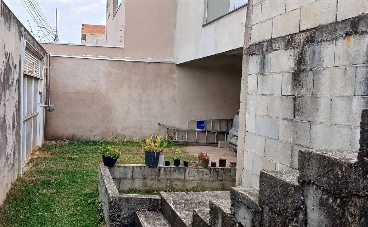 CASA DE LOTE INTEIRO (300m²) NO VERGANI: Suíte c/ Closet, COZINHA GOURMET e Móveis Planejados Inclusos 4