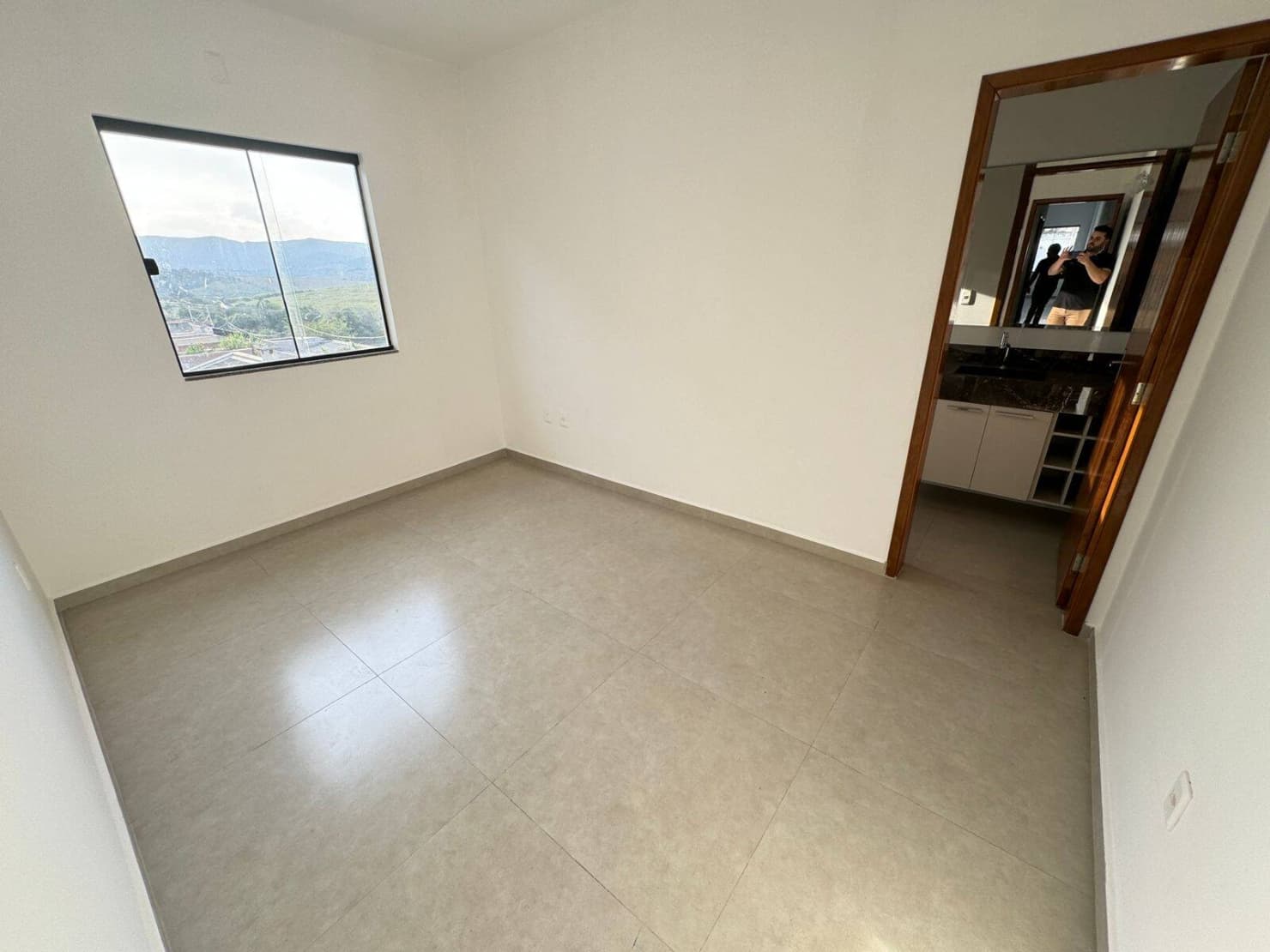 CASA AMPLA NO CIDADE VERGANI: 155m² Construídos, 3 Quartos (Suíte) e 2 Vagas Cobertas 4