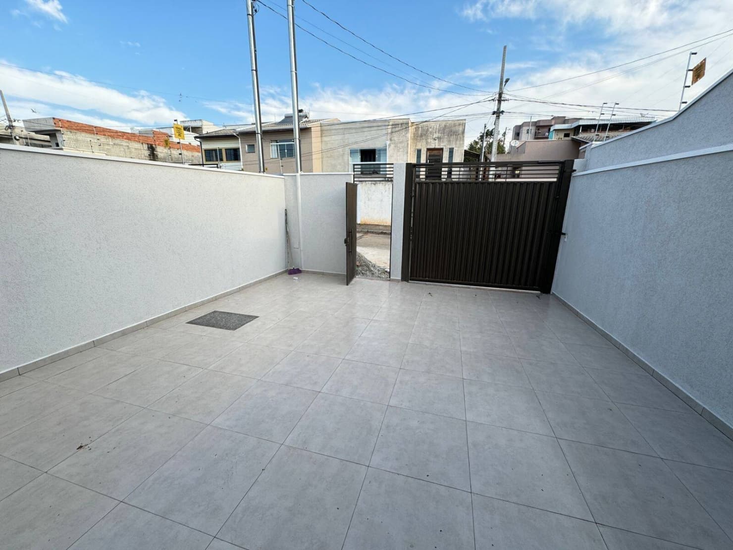 CASA AMPLA NO CIDADE VERGANI: 155m² Construídos, 3 Quartos (Suíte) e 2 Vagas Cobertas 8