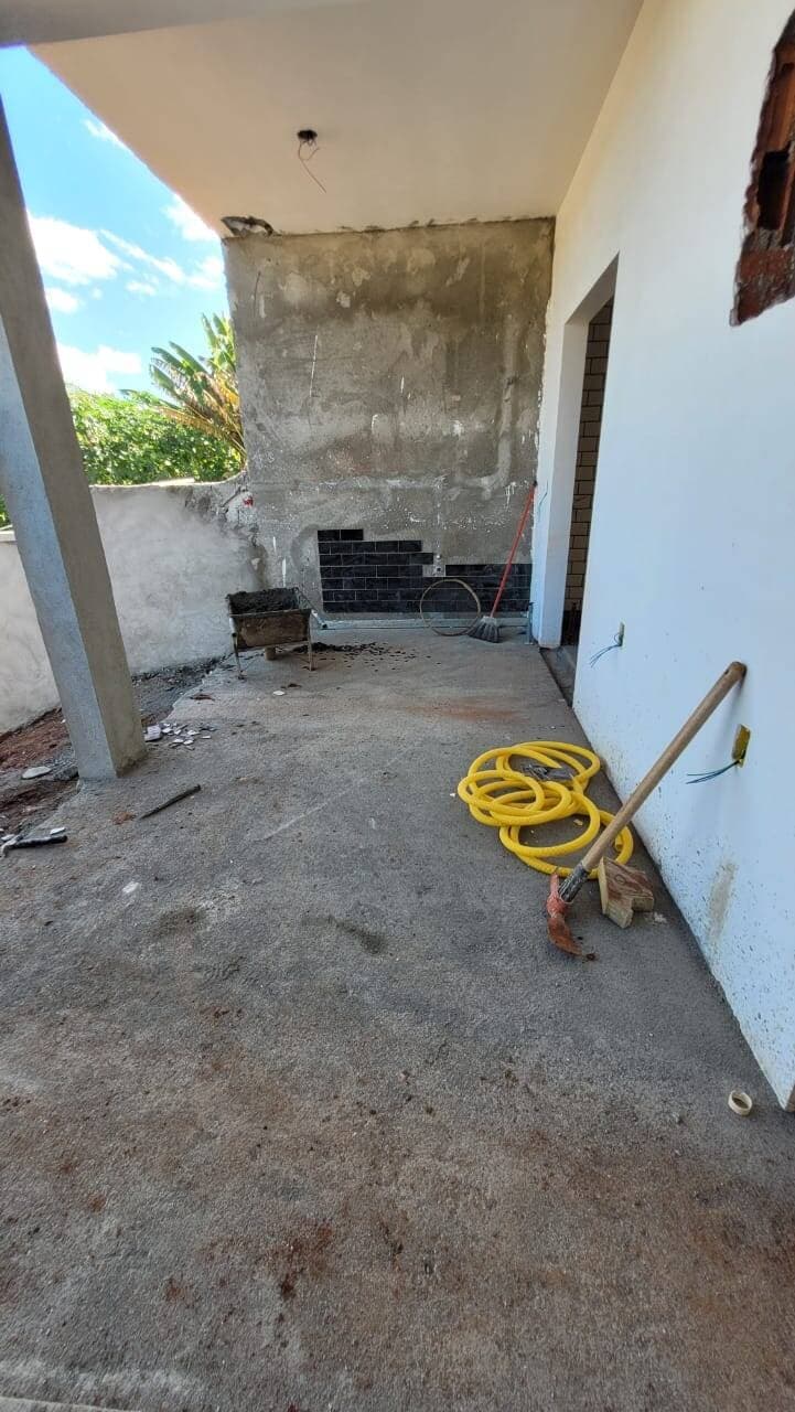 CASA GEMINADA C/ OPÇÕES DE TAMANHO NO VERGANI: 3 Quartos (Suíte) e QUINTAL ENORME! 4