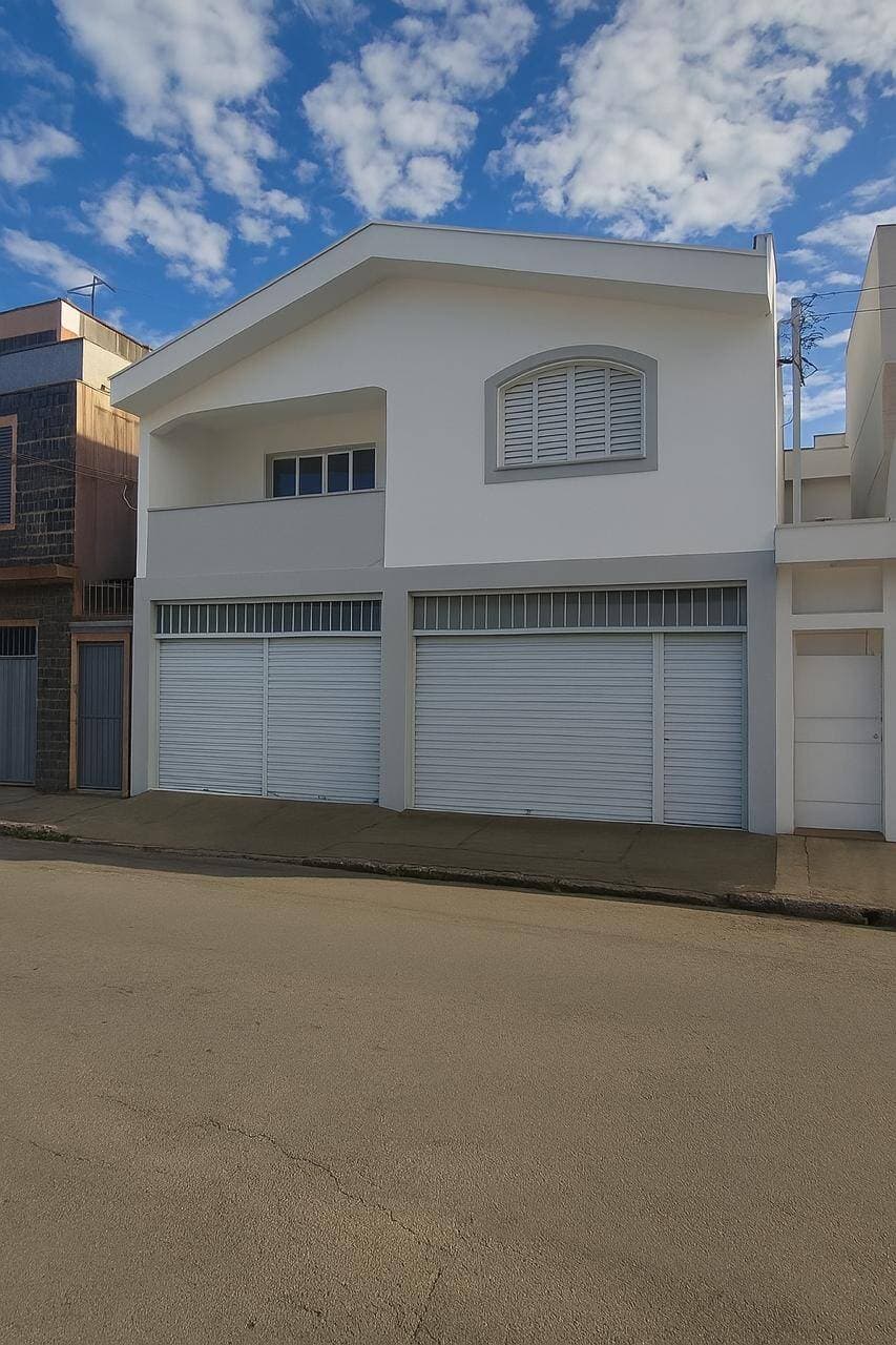 Casa no Centro c/ Ponto Comercial