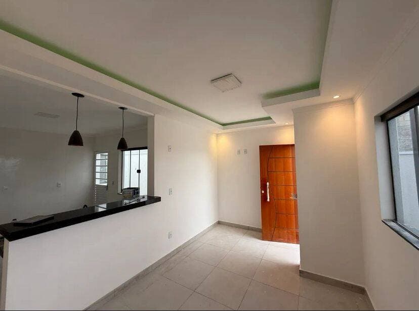 Casa à venda no Bairro Parque Real